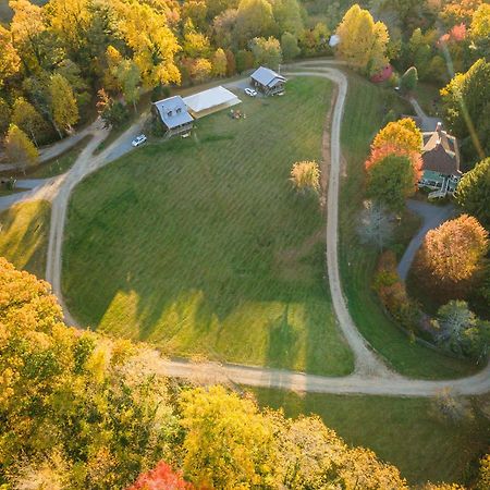 Engadine Inn And Cabins Candler Екстериор снимка