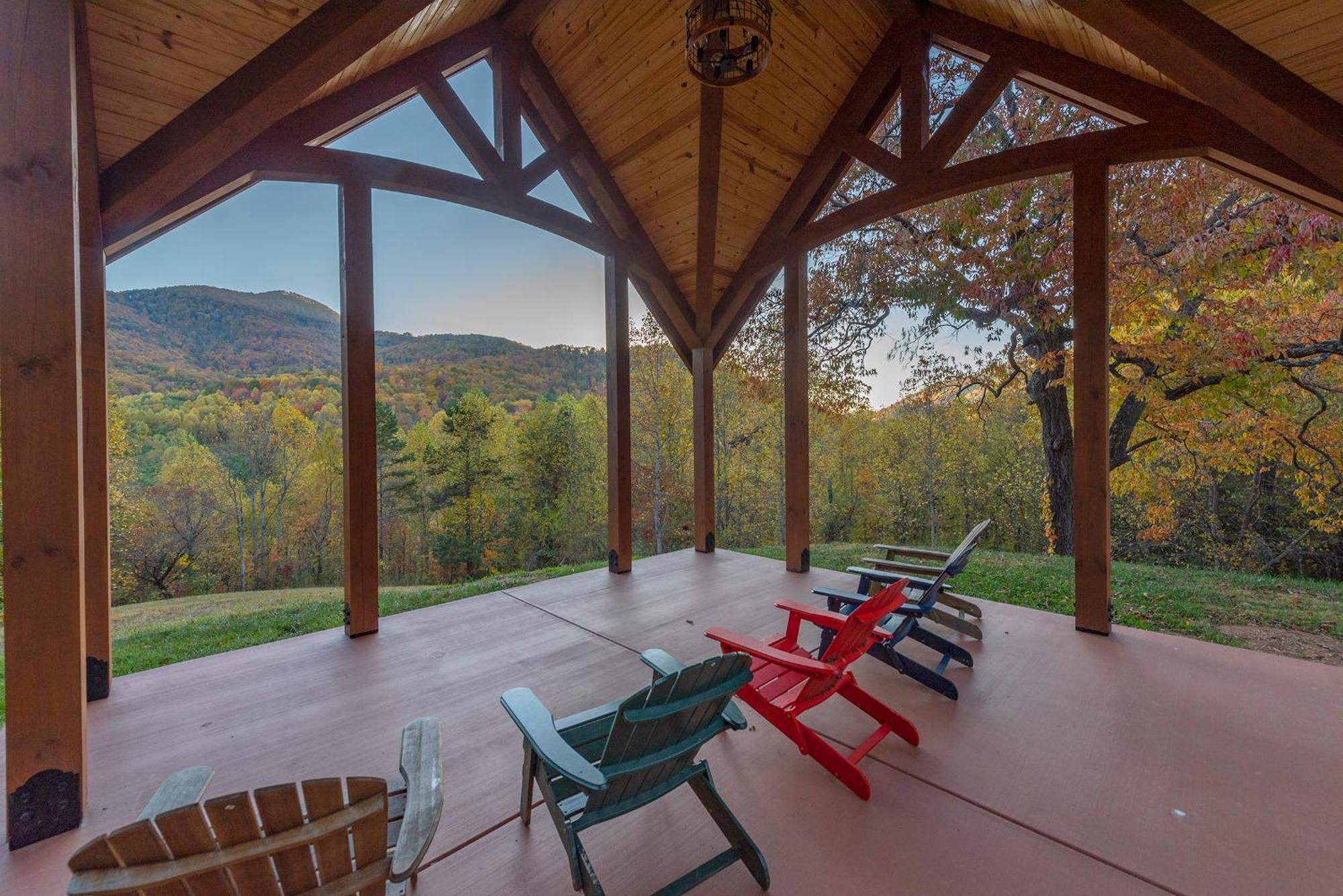 Engadine Inn And Cabins Candler Екстериор снимка