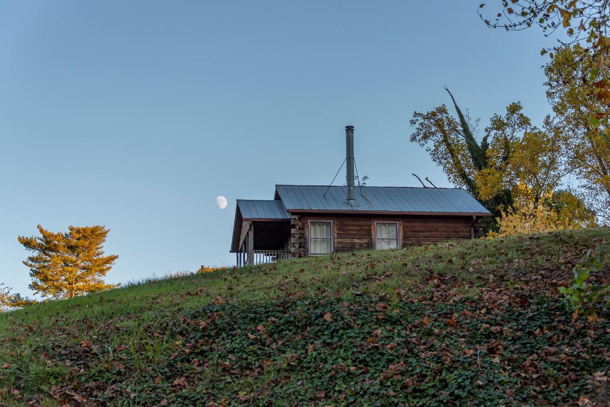 Engadine Inn And Cabins Candler Екстериор снимка